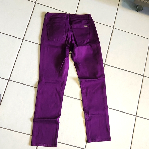 Jeans - Picture 3 of 3